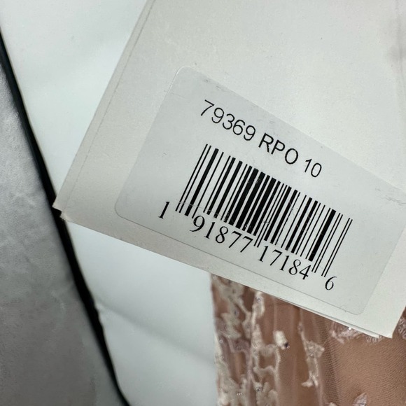 Mac Duggal Floral Embellished Sleeveless Plunge Neck Gown Rose Pink Size 10 NWT - Picture 12 of 13